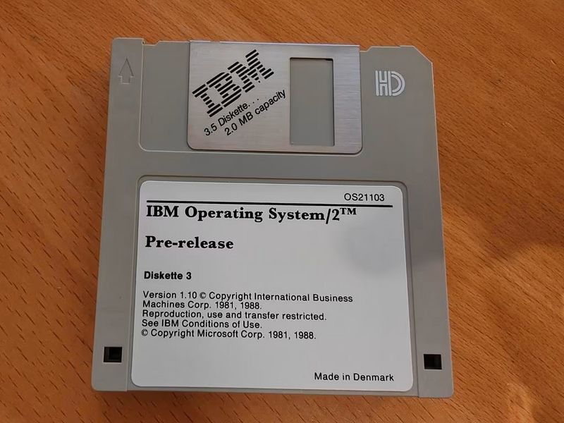 File:OS2-1.1pr-Disk3.jpg