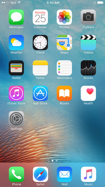 File:IOS 9 Homescreen iPhone 6 Plus.png