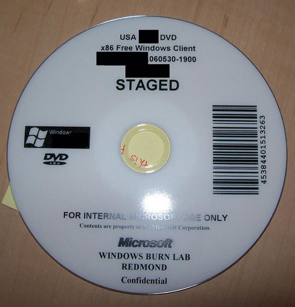 File:Vista 060530 DVD.jpg