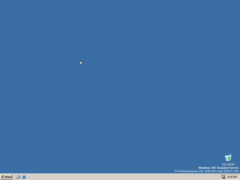 File:WindowsServer2003-5.2.3657-Desktop.png