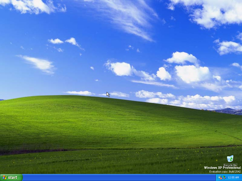 File:WindowsXP-5.1.2542-Desktop.png