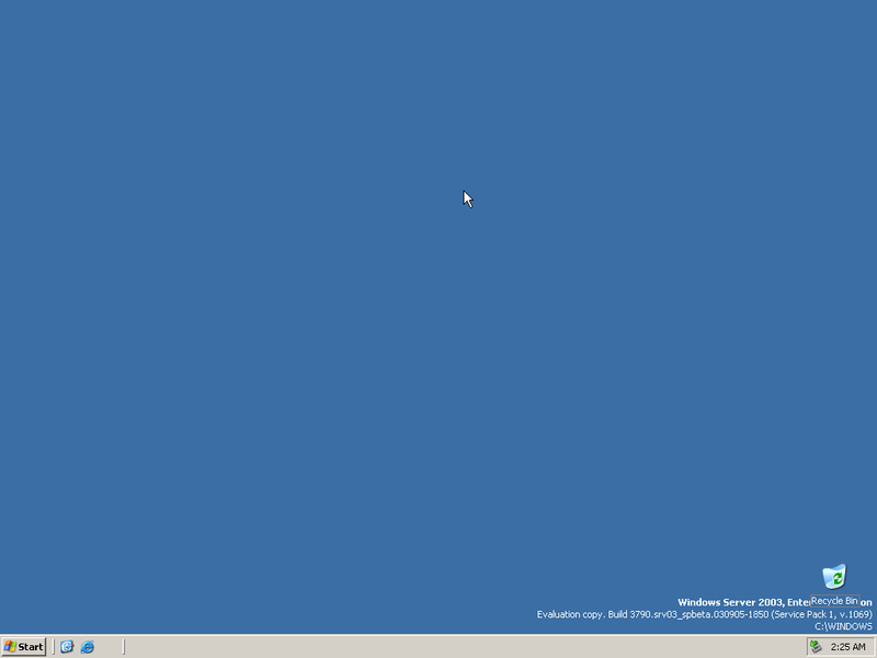 File:WindowsServer2003-5.2.3790.1069-Desktop.png