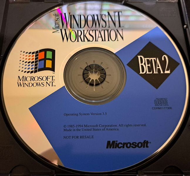 File:WindowsNT-3.5.683.1-(Workstation)-CD.png