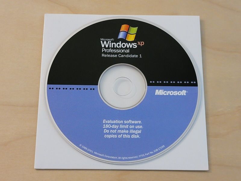 File:WindowsXP-5.1.2505-(Professional)-CD2.jpg