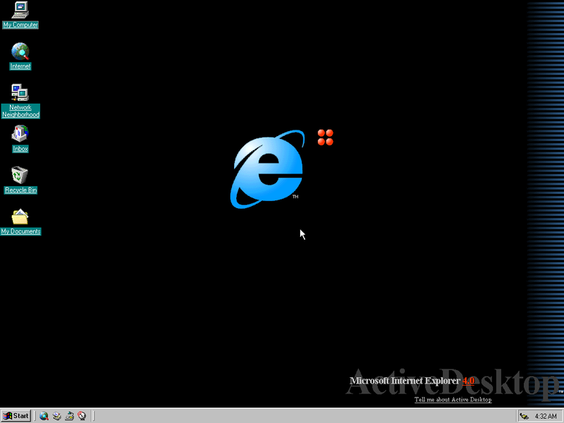 File:Windows2000-5.0.1627-Desktop.png