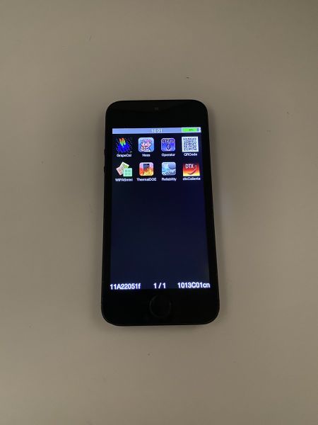 File:11A22051f on iPhone 5s prototype.jpeg
