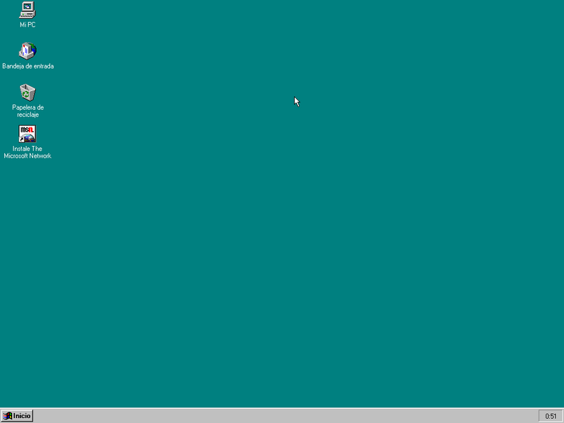 File:Windows95-4.00.490-Spanish-Desk.png