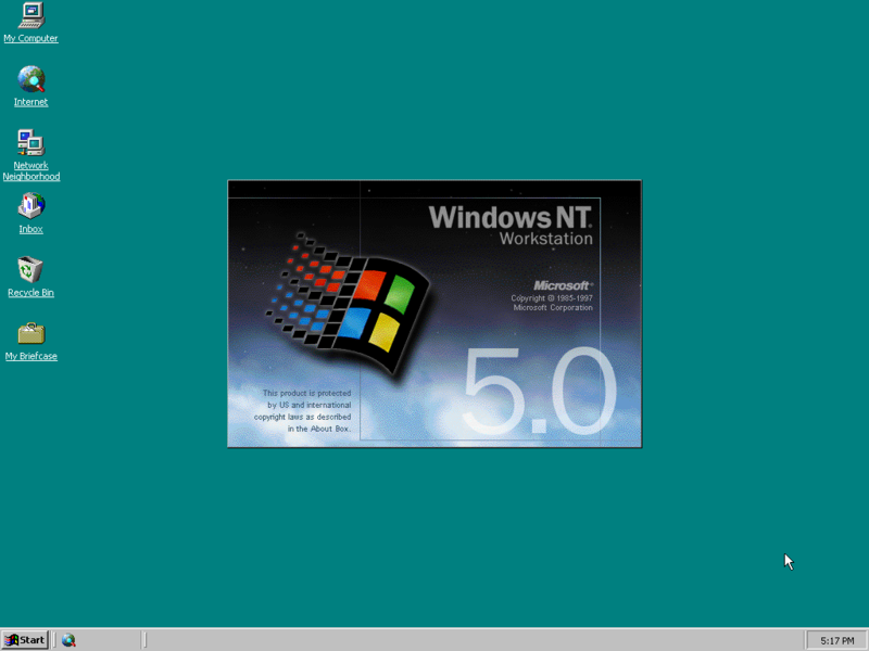 File:Windows-2000-5.0.1585.1-Desktop.png