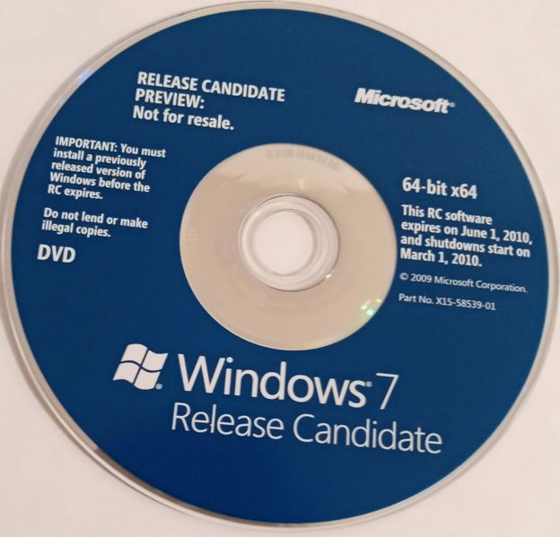 File:Windows7-6.1.7100-(x64)-DVD.jpg