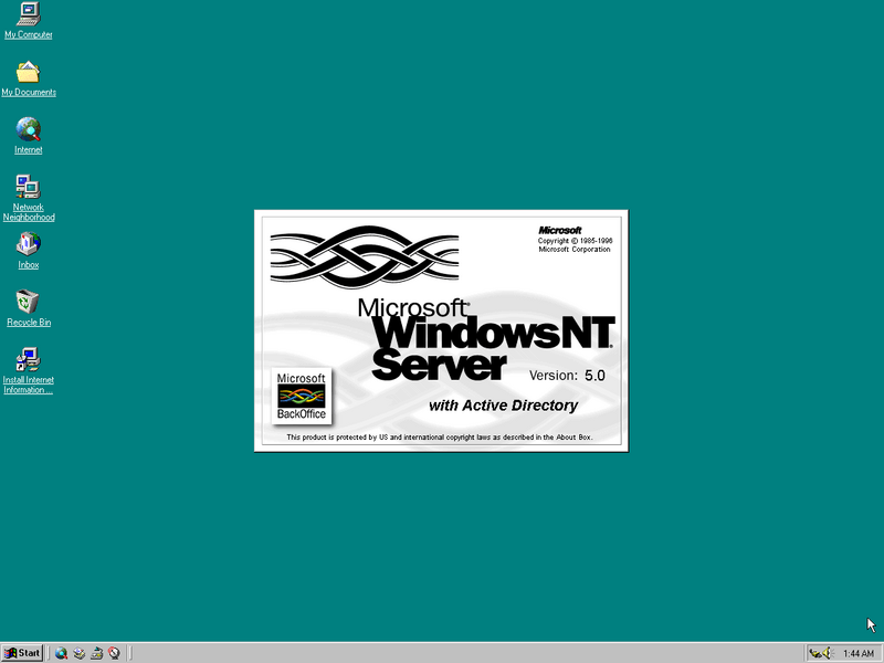 File:Windows2000-5.0.1631-Desktop.png