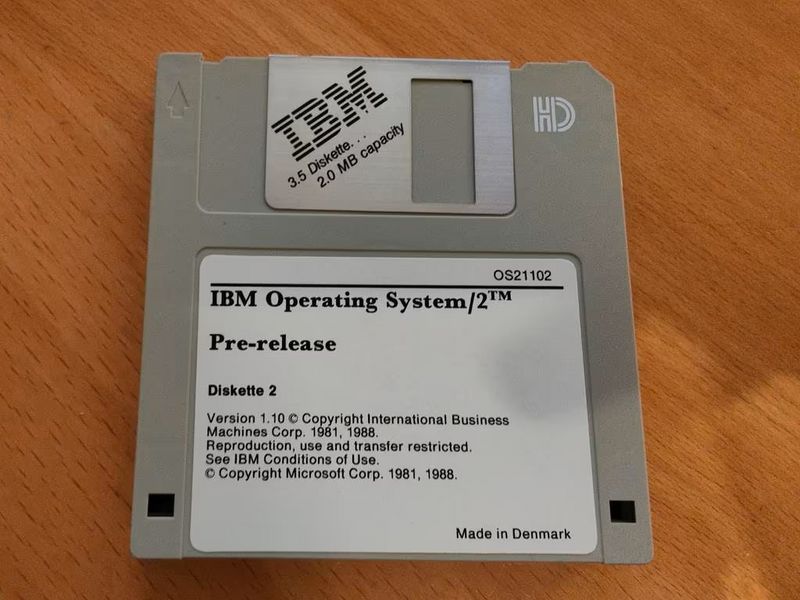 File:OS2-1.1pr-Disk2.jpg
