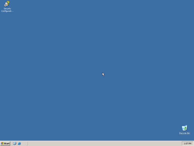 File:WindowsServer2003R2-5.2.3790.1970r2-Desktop.png