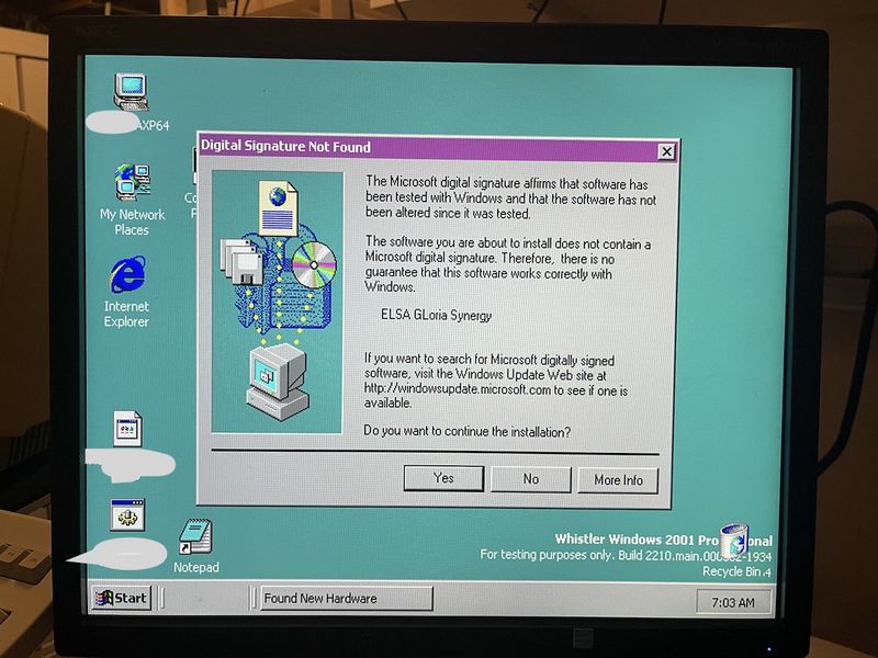 File:Windows XP-5.0.2210-firstboot.jpg