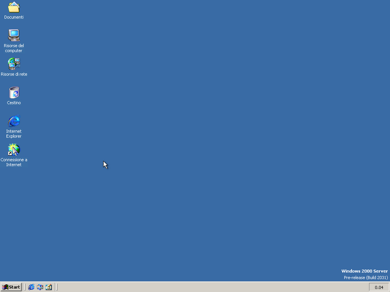 File:Windows2000-5.0.2031-Italian-Server-Desk.png