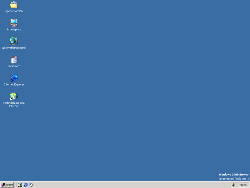 File:Windows2000-5.0.2031-GermanDesktopServer.png