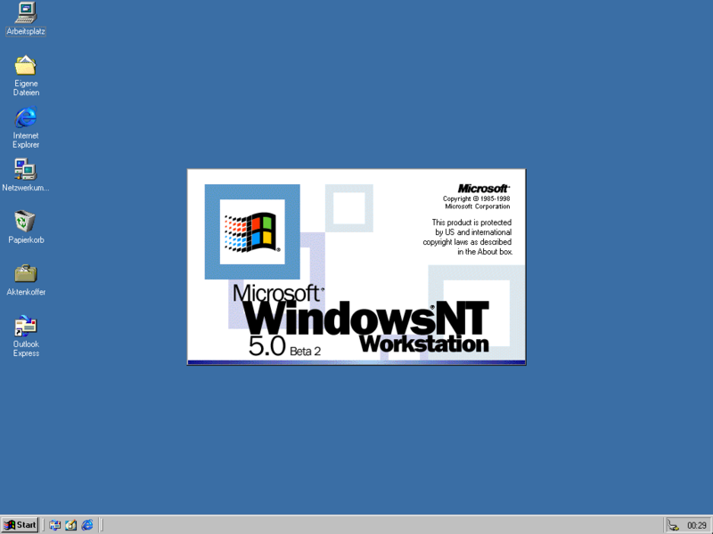 File:Windows2000-5.0.1877-GermanDesktop.png