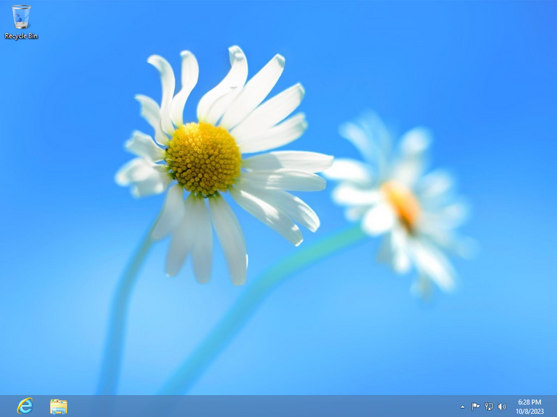 File:Windows8-RTM-Desktop.png