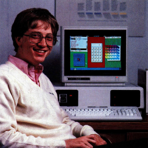 File:Bill Gates Tandy 2000 Demo.png