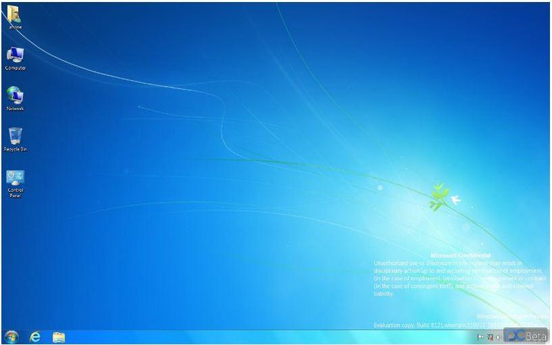 File:Windows8-6.2.8121-Desktop.jpg